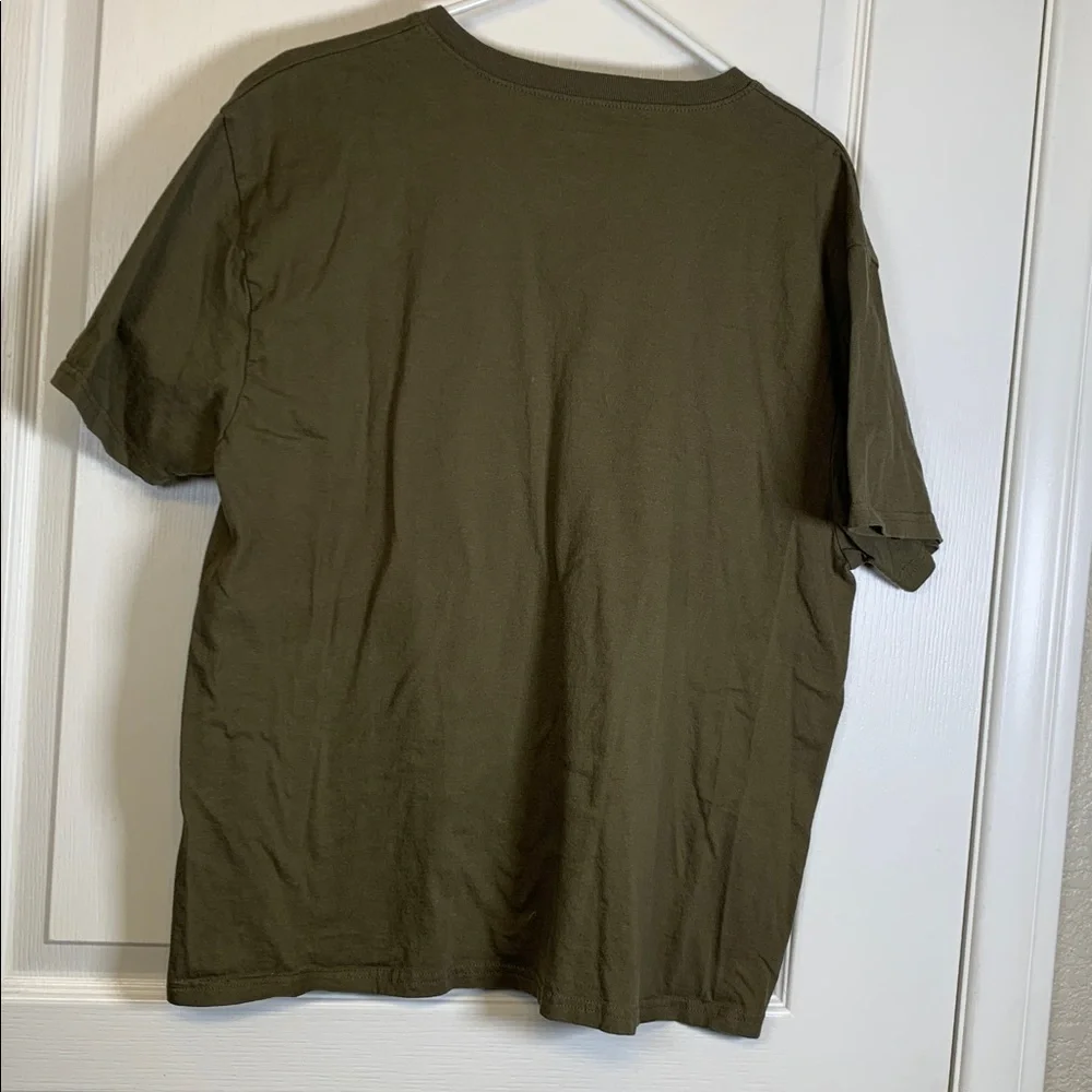 True Religion V-Neck Olive Shirt Size XL EUC #5103